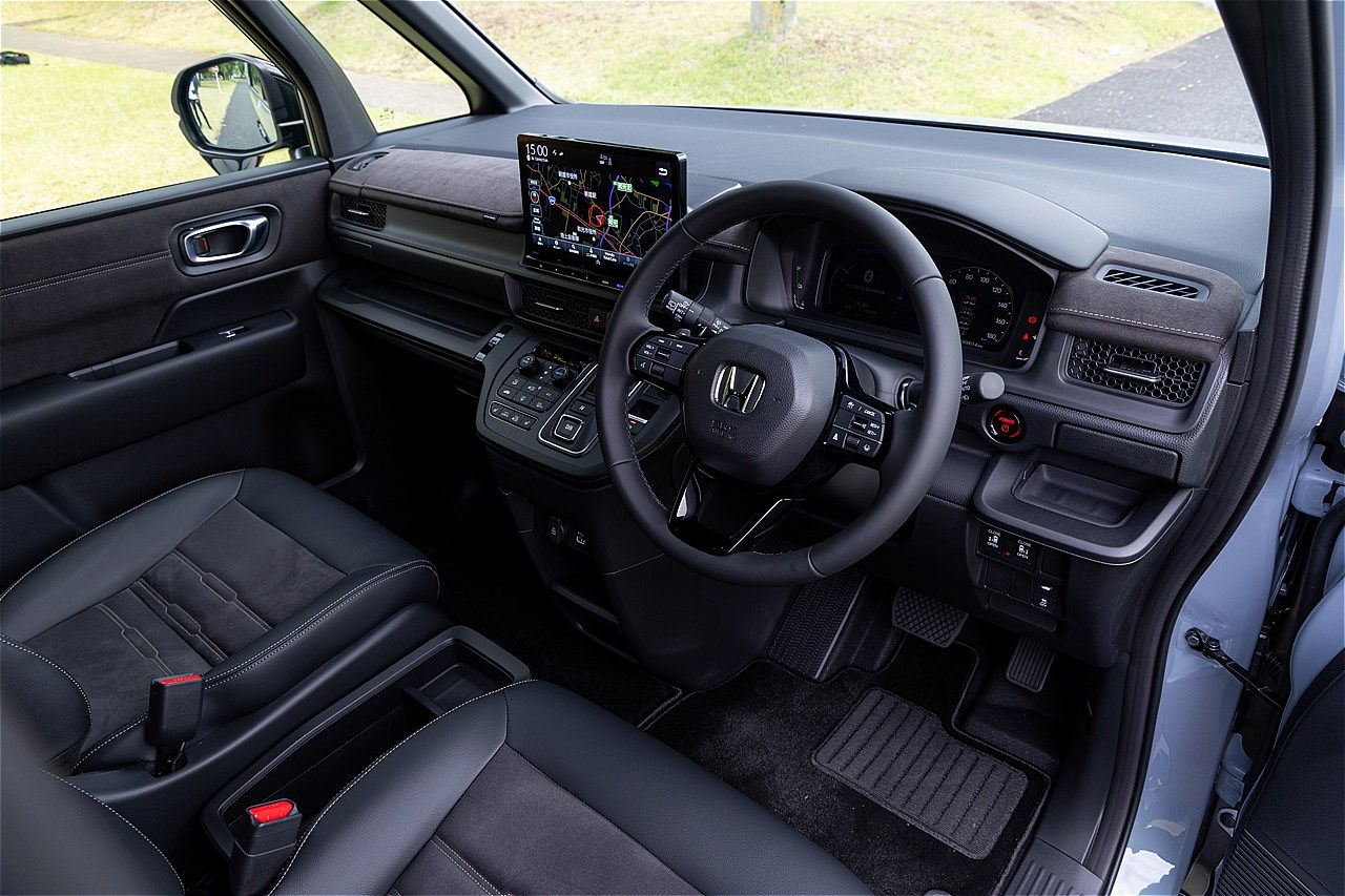 ホンダ「ステップワゴン e：HEV スパーダ  プレミアムライン ブラック エディション」（写真：三木 宏章）
