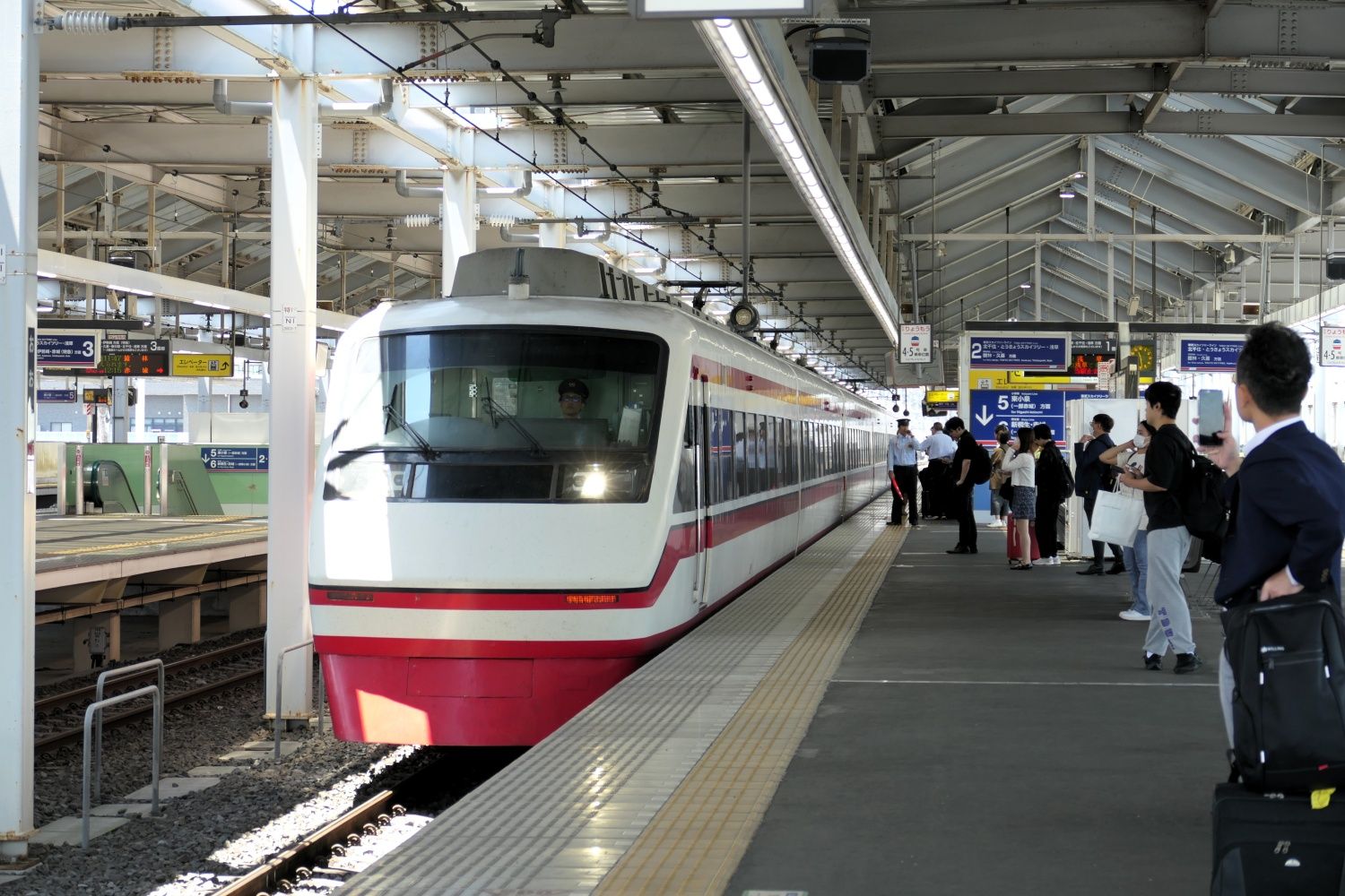 東武鉄道　太田駅　りょうもう　浅草行き