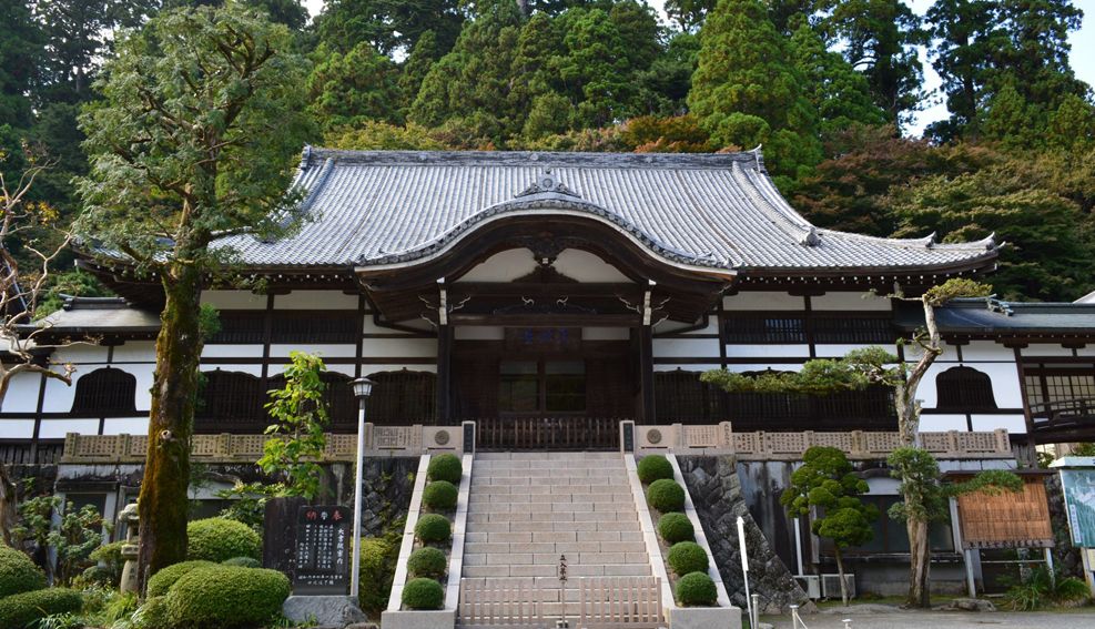 Buddhist Temples in Japan Are in Crisis | Business | The ORIENTAL ...