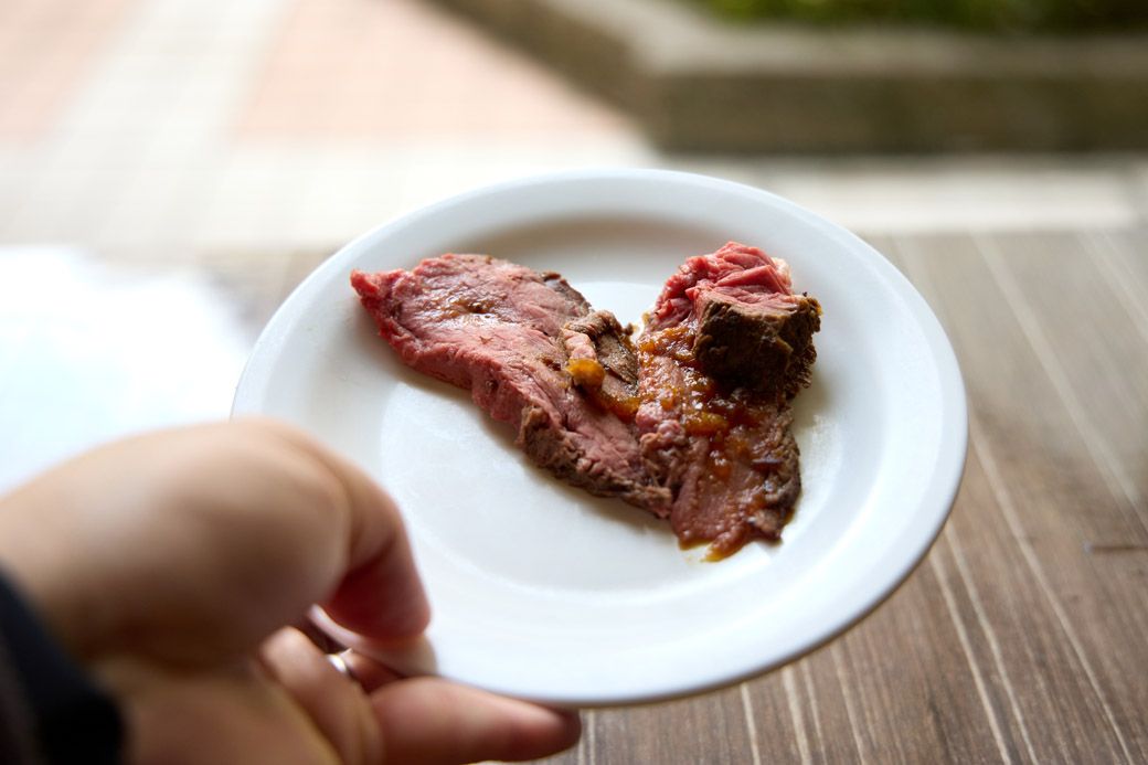 ローストビーフは脂身が少なくて食べやすい（写真：筆者撮影）