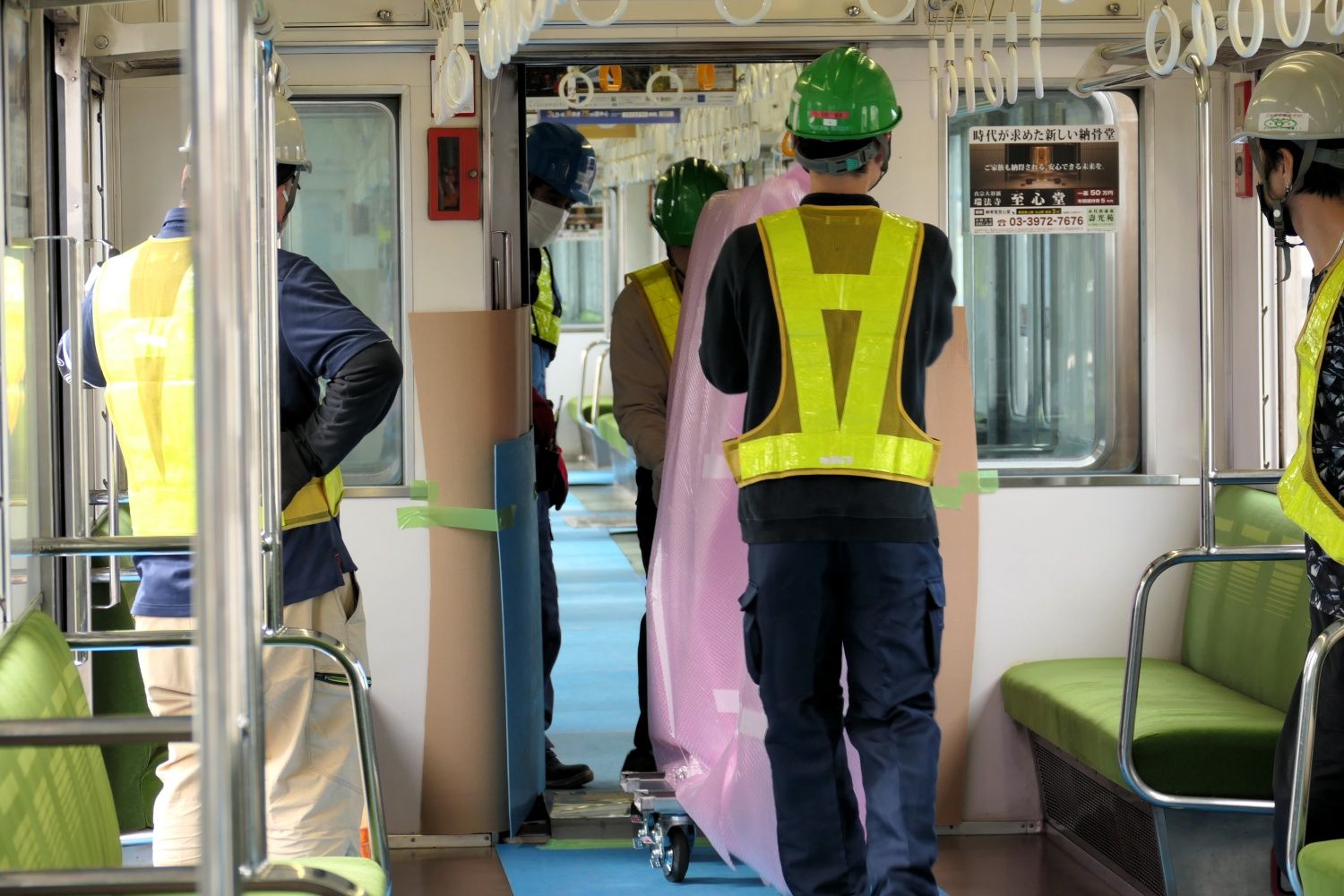 連結部分はとくに慎重に（記者撮影）