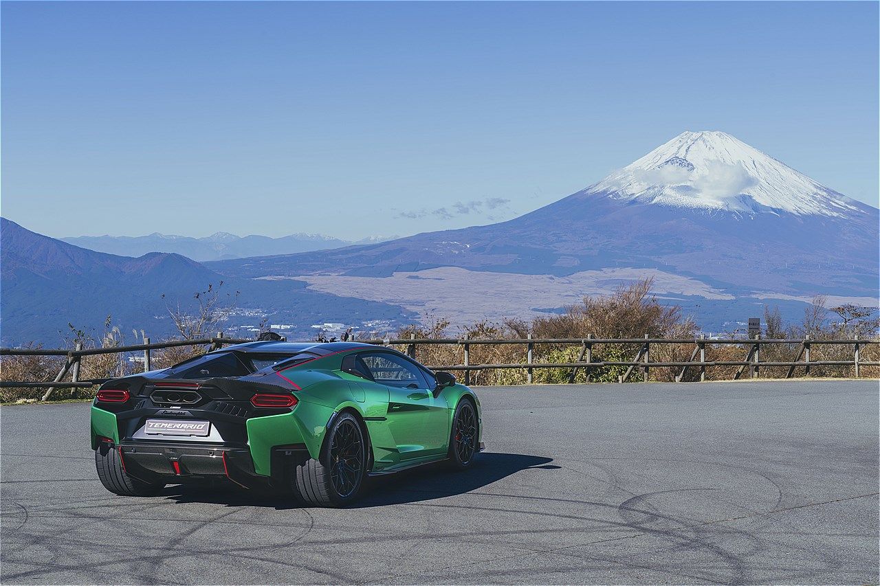 ランボルギーニの新型車「テメラリオ」（写真：Lamborghini）