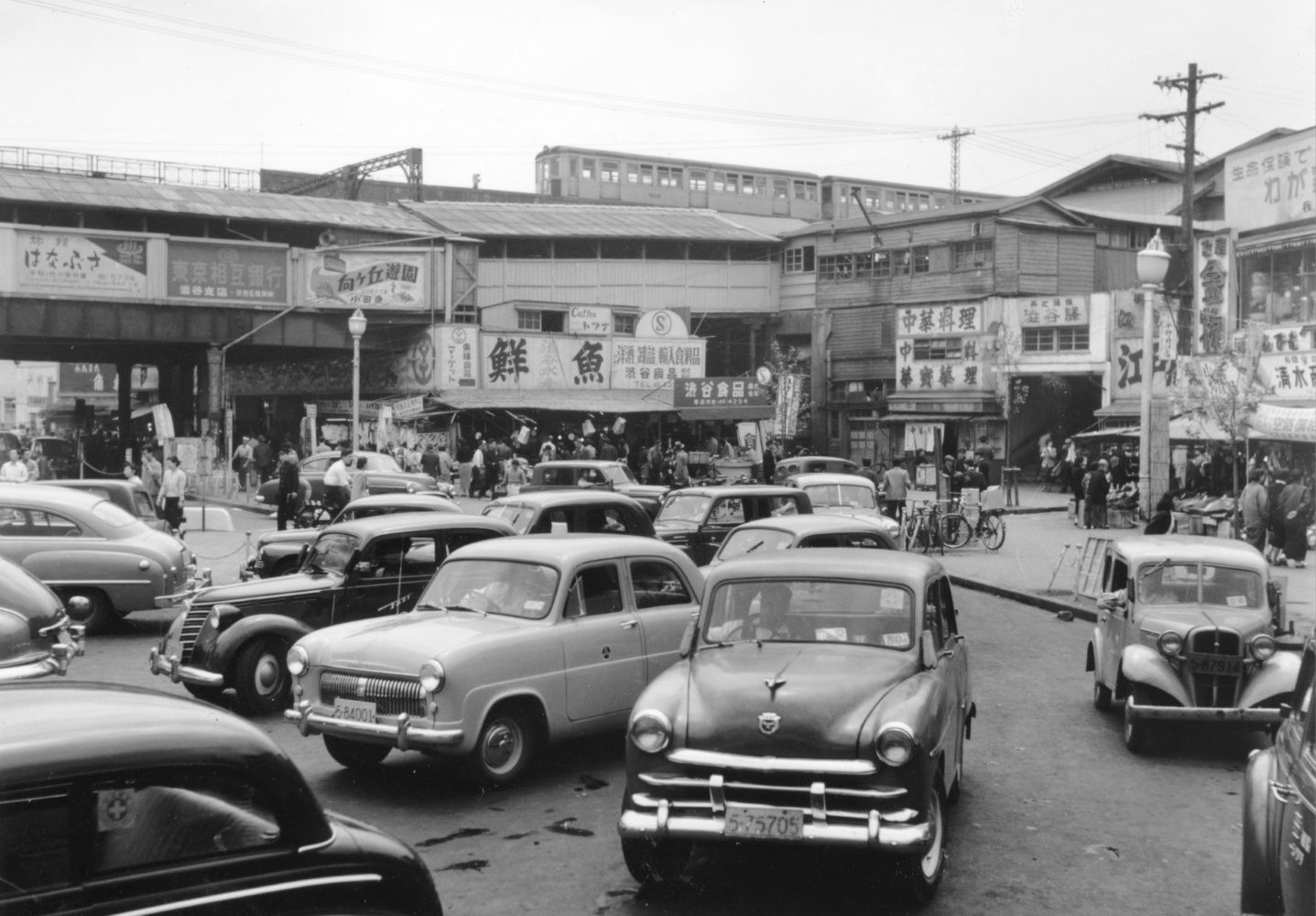 1953年当時の渋谷駅駅前広場（写真：京王電鉄）