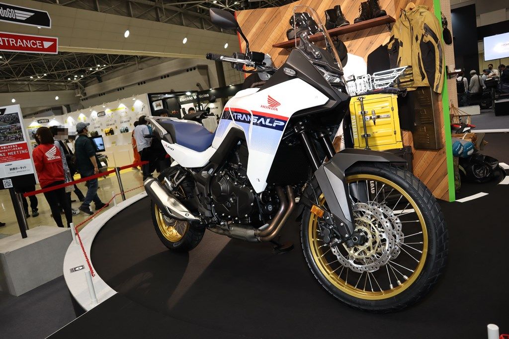 XL750トランザルプの展示車両（筆者撮影）