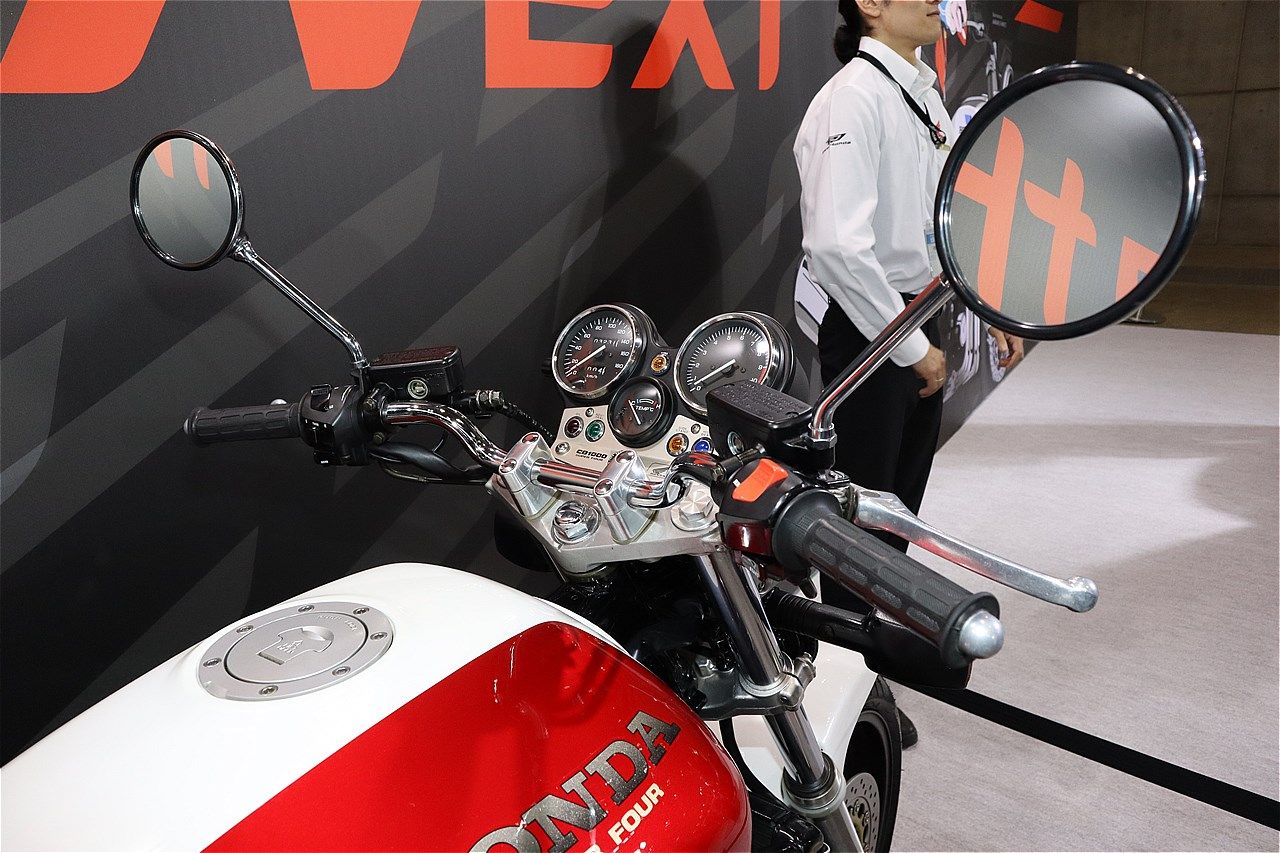1992年発売のホンダ「CB1000スーパーフォア」（筆者撮影）