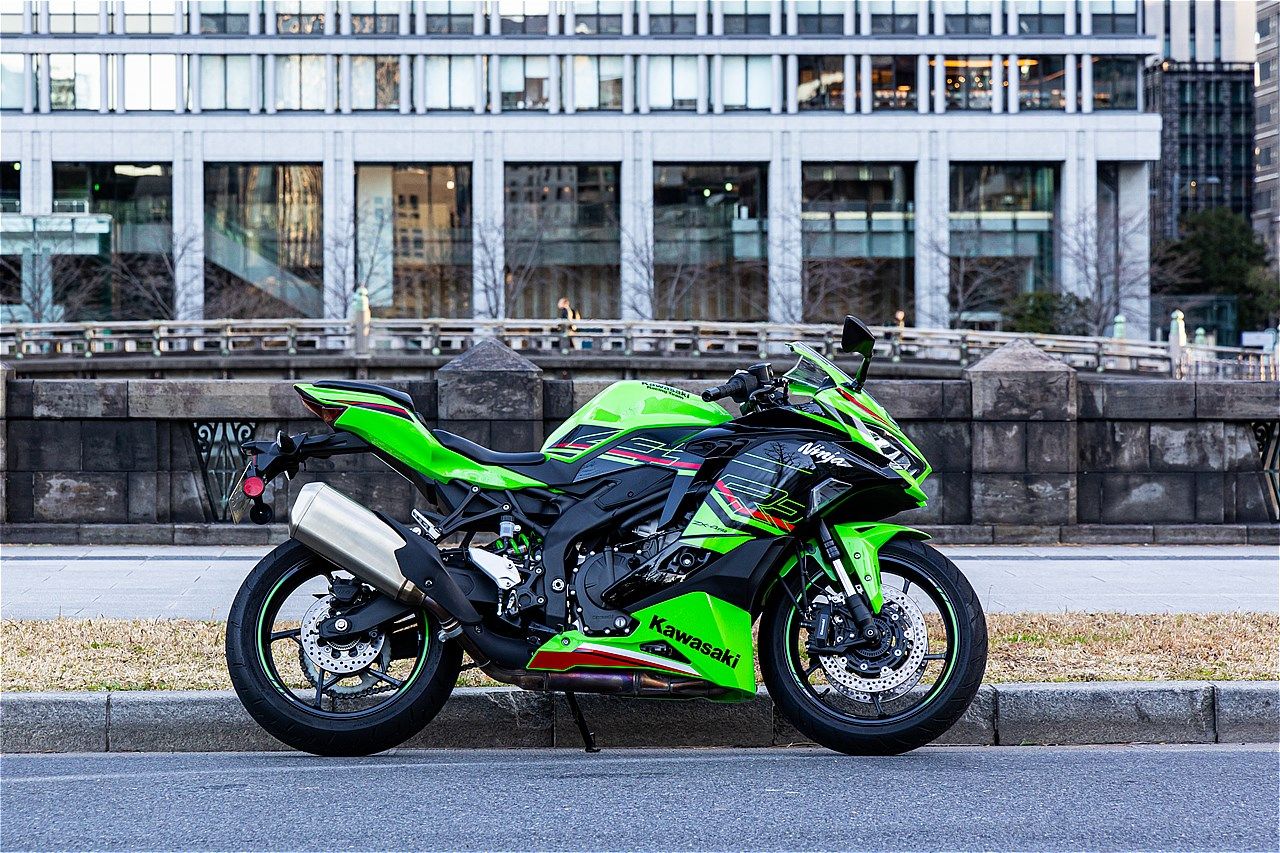 カワサキモータースジャパンのスーパースポーツモデル「Ninja ZX-4RR KRT EDTION」（写真：三木宏章）