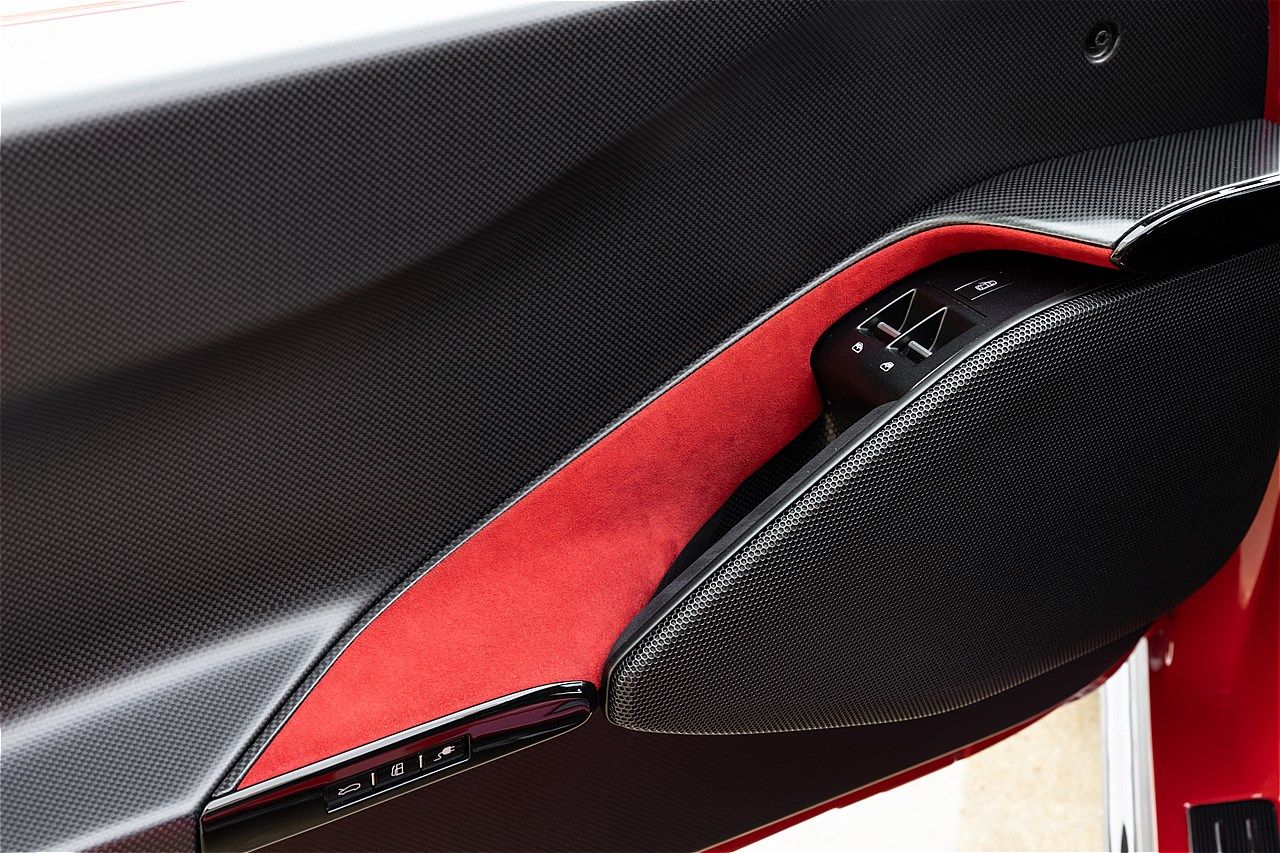 フェラーリの新型車「849テスタロッサ」（写真：Ferrari Japan）