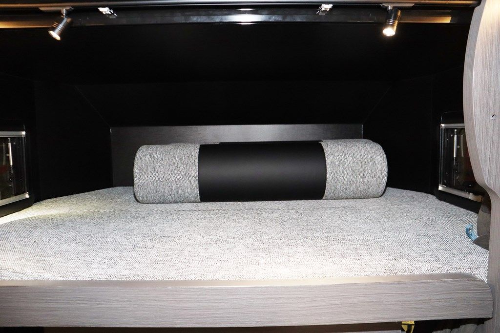 ダイレクトカーズの新作キャンピングカー「DN-75」（写真：筆者撮影）