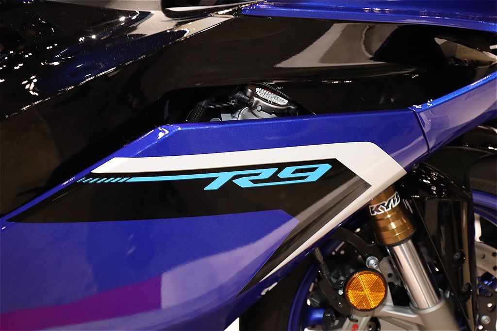 第52回 東京モーターサイクルショーに参考出品されたヤマハ「YZF-R9」（筆者撮影）