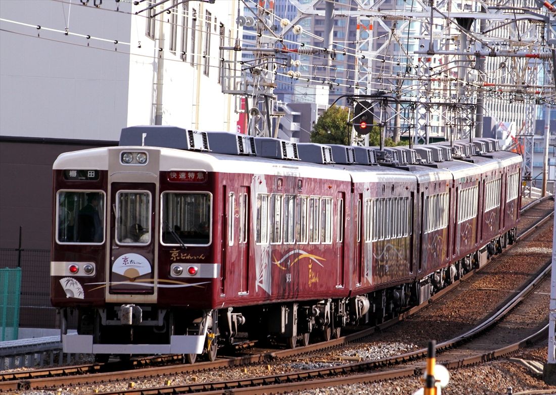 「京とれいん」に改造された6300系（撮影：南正時）