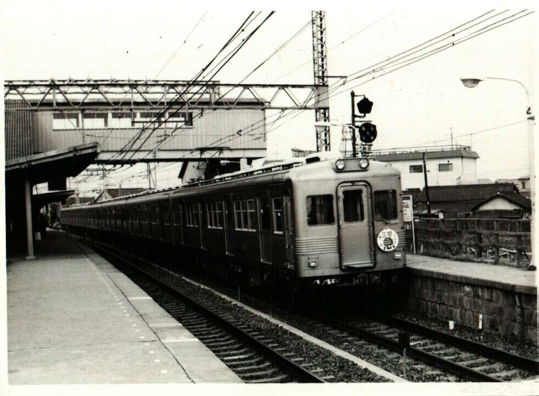 区間急行として走る非冷房時代の南海6000系。高野線の区間急行は1970年に登場した（写真：南海電鉄）
