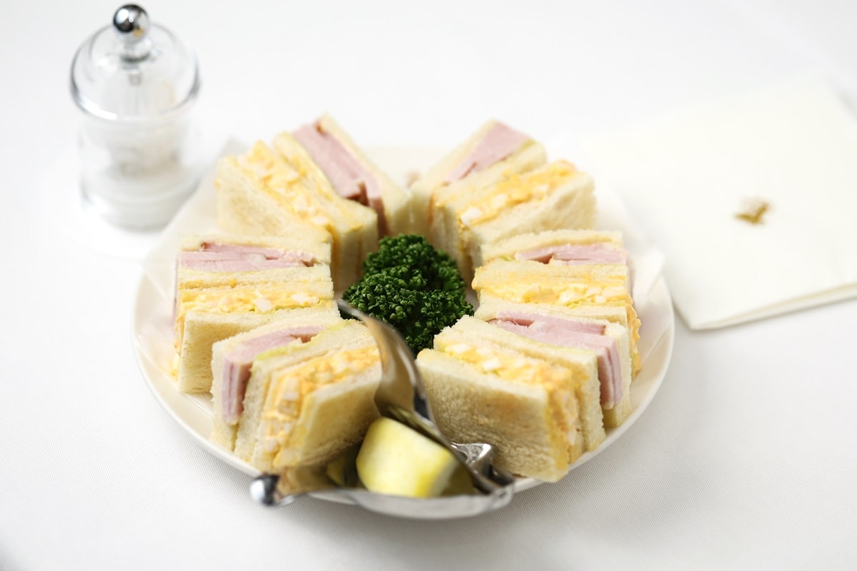 ハムとタマゴのサンドイッチは1980円（撮影：今井康一）