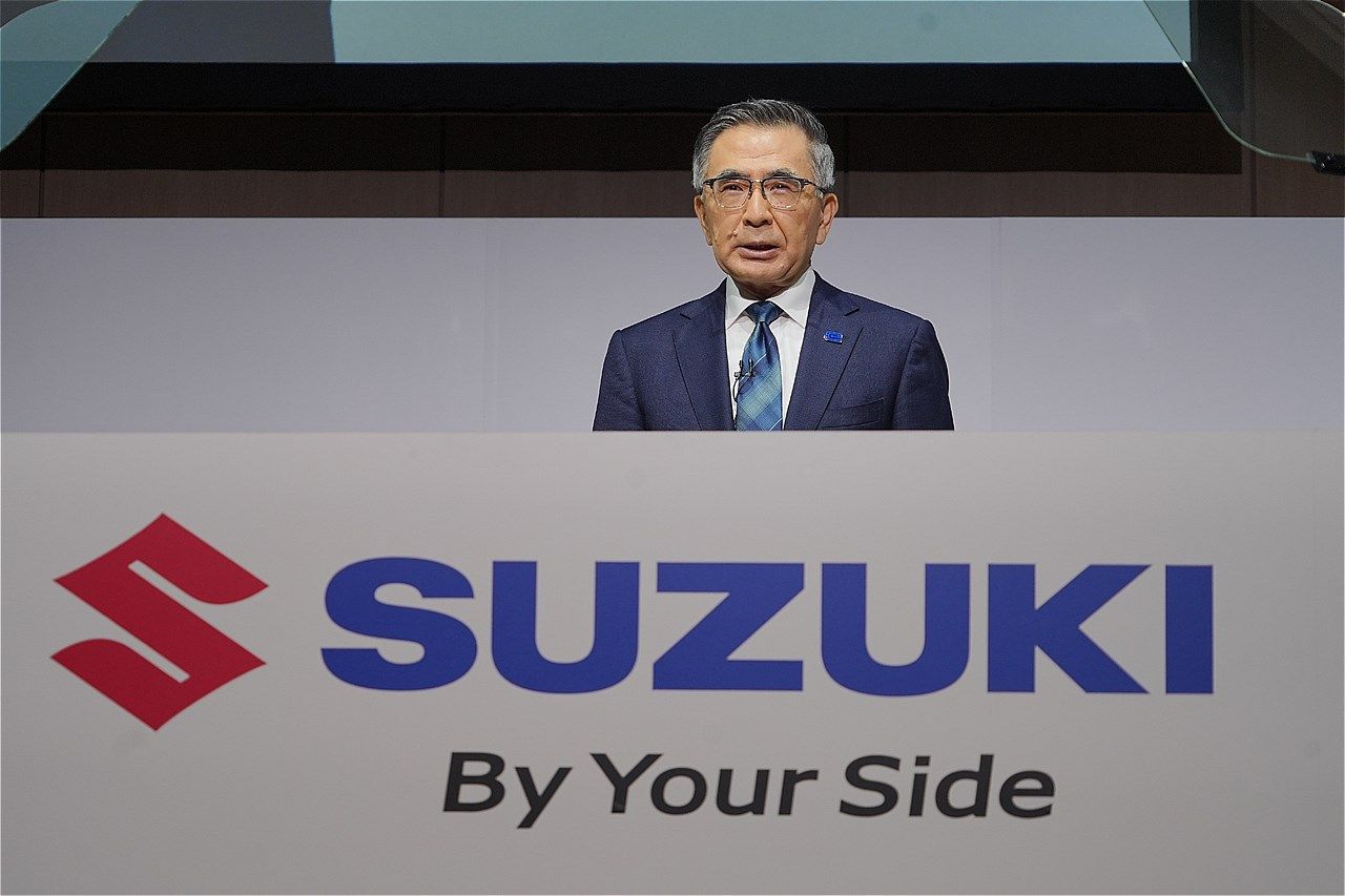 スズキ初となるBEV「eビターラ」の詳細と記者発表の様子（写真：スズキ）