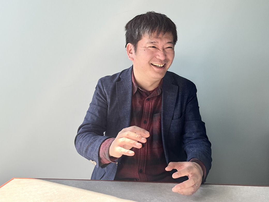 インタビューに応じる勢田朋来さん（筆者撮影）
