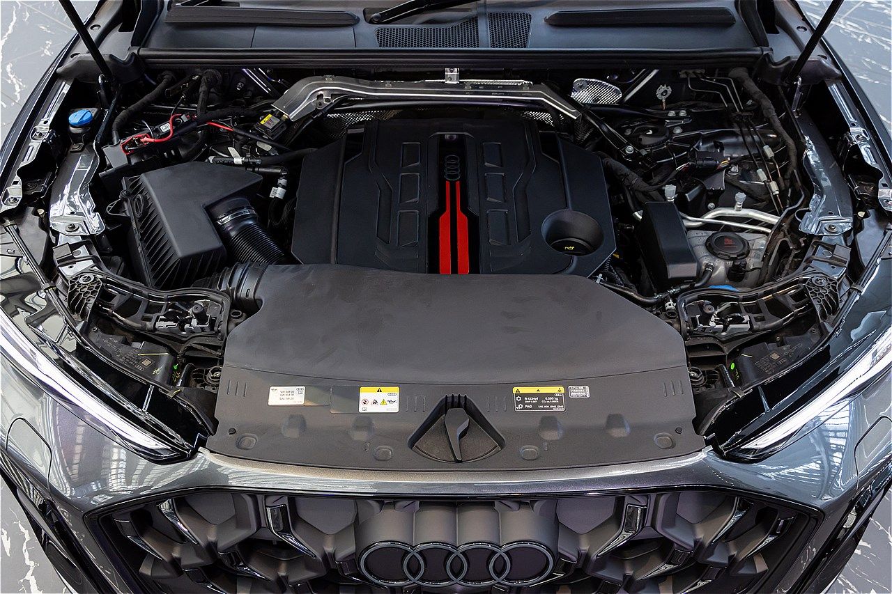 アウディの新型「Q5/Q5スポーツバック」（写真：三木 宏章）