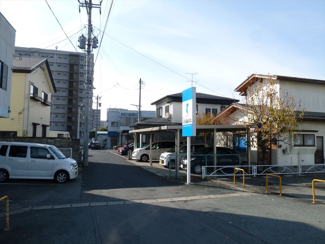 飯田駅の旧予定地付近。のちの区画整理や再開発で蔵王高速電鉄の工事が行われていたころとは様相が一変しており、どこに駅を整備する計画だったのか判然としない（筆者撮影）