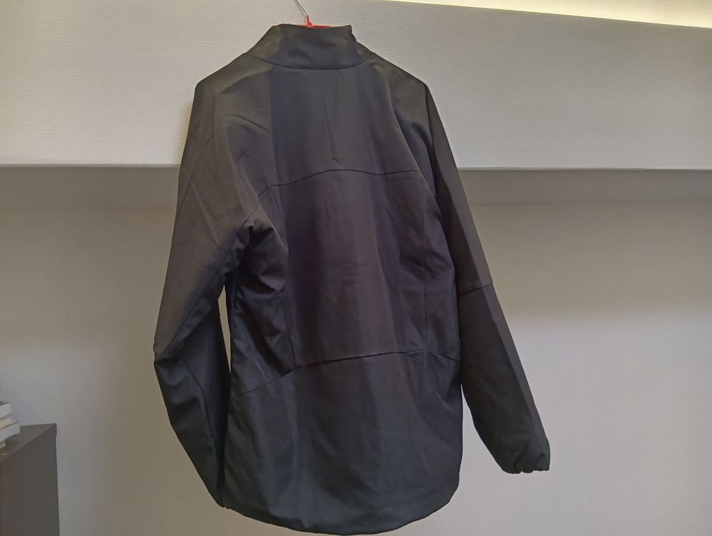 本記事でご紹介したXShelterの裏面（筆者撮影）