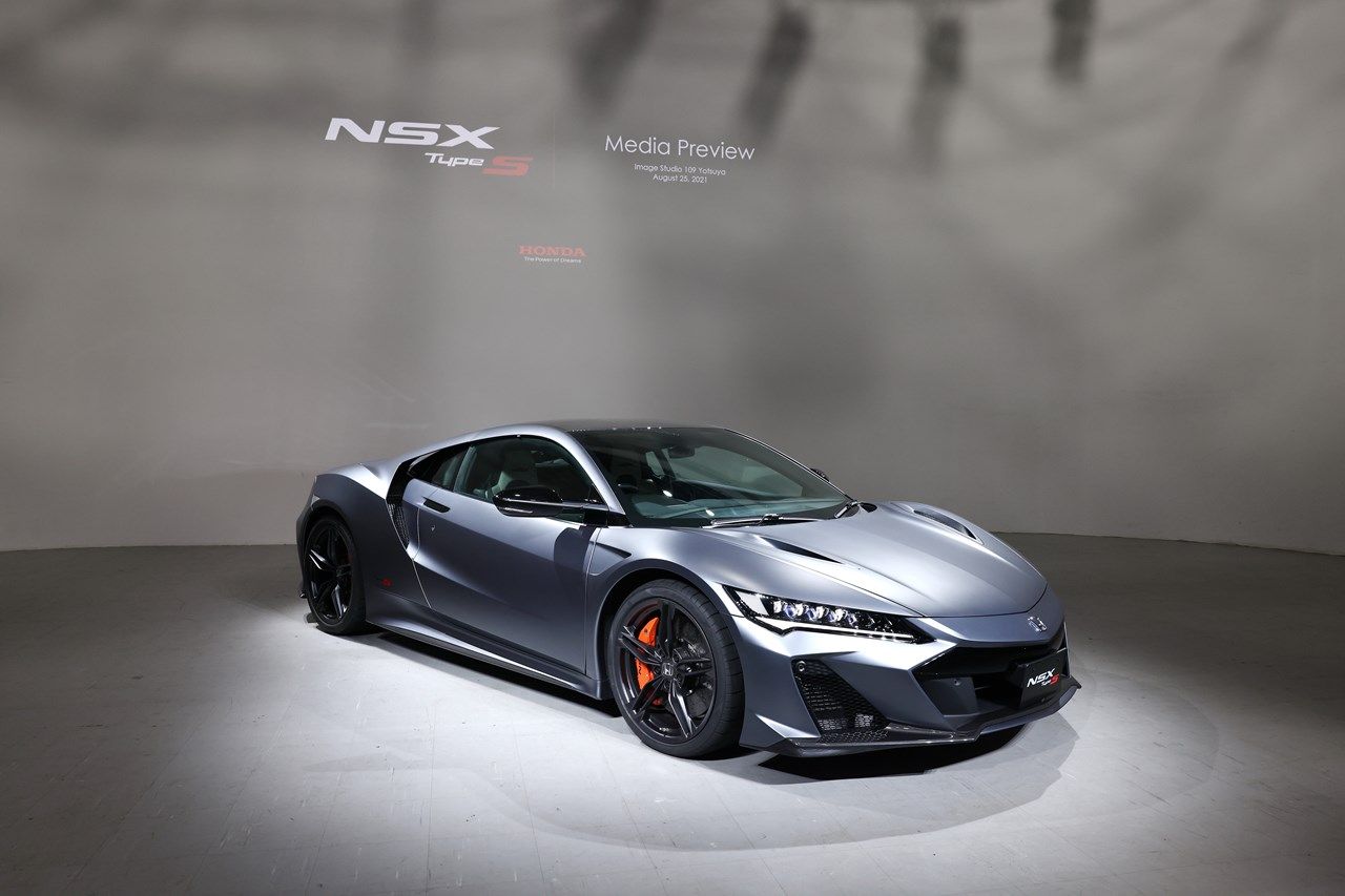 世界限定350台、日本では限定30台で販売されるホンダ「NSX タイプS」（撮影：尾形文繁）