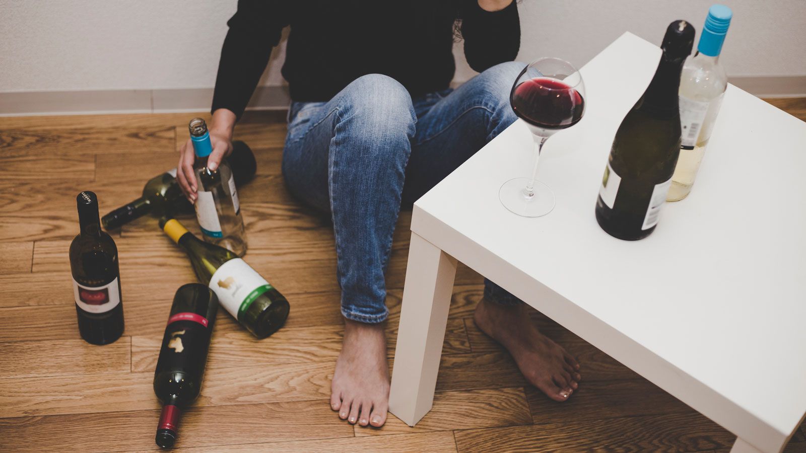コロナ禍の｢アルコール依存｣から身を守る方法 健康や家庭を壊さない飲酒習慣の基礎知識 | コロナショックの大波紋 | 東洋経済オンライン