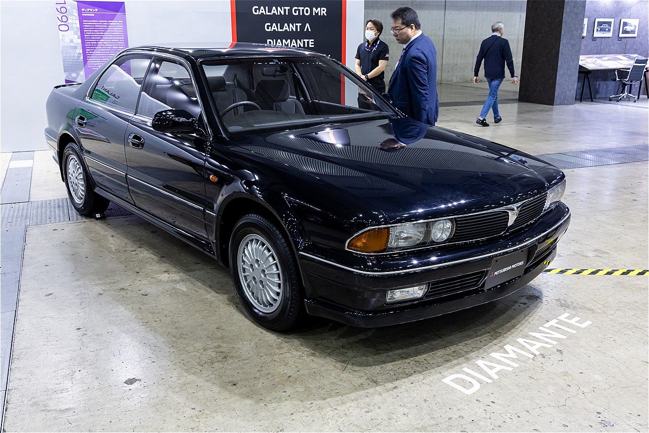三菱自動車の展示内容（筆者撮影）