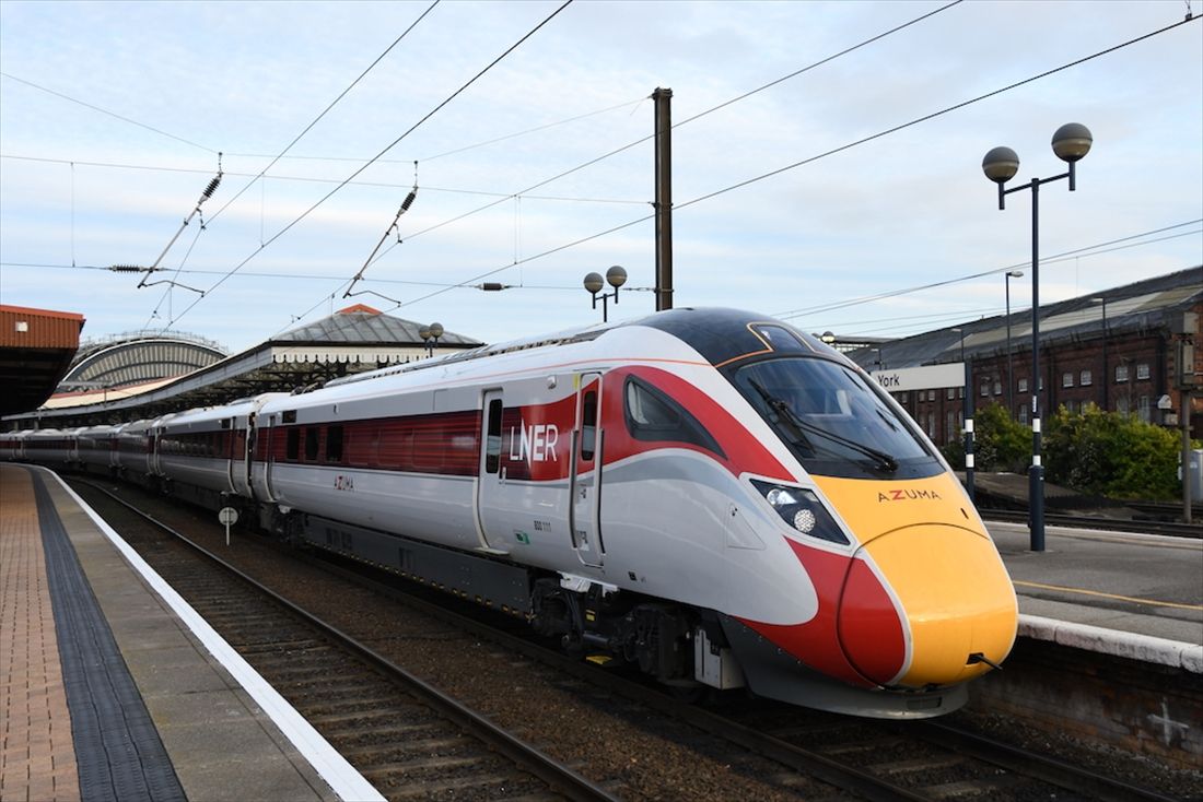 LNER（ロンドン・ノースイースタン鉄道）に投入されたクラス800。愛称は「あずま」（記者撮影）