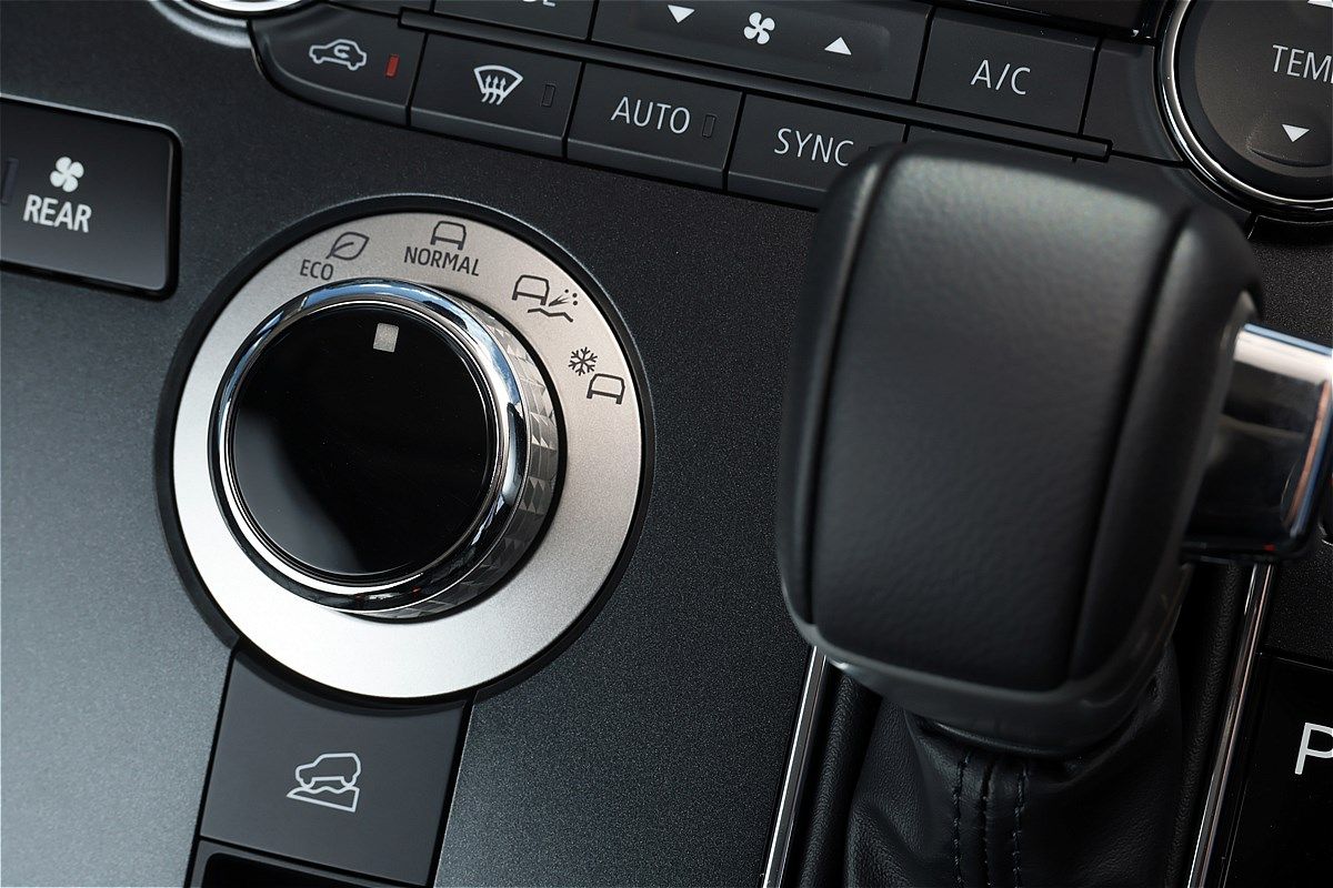 今冬発売予定の三菱「デリカD:5」（写真：三菱自動車）