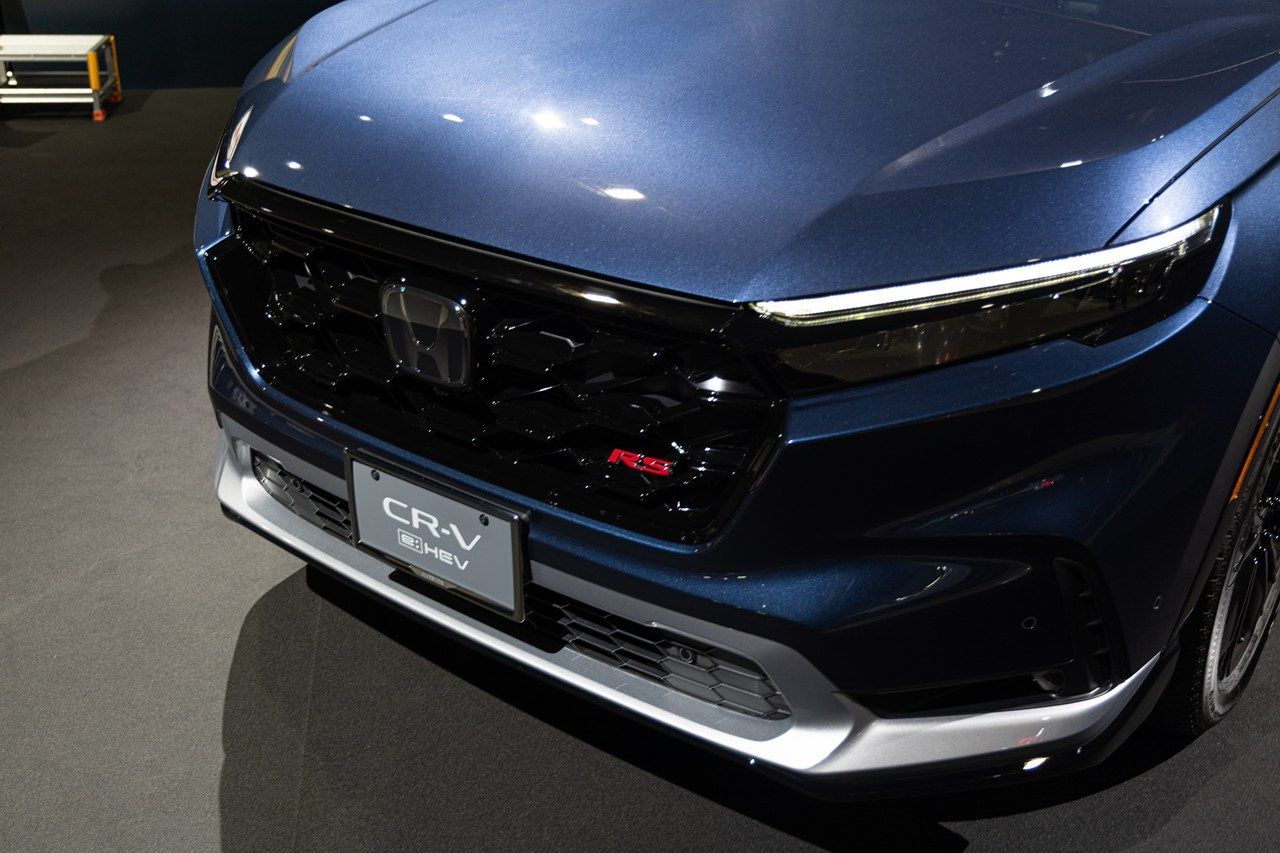 ホンダ新型「CR-V e:HEV」ホンダアクセス純正アクセサリー装着車（写真：三木 宏章）