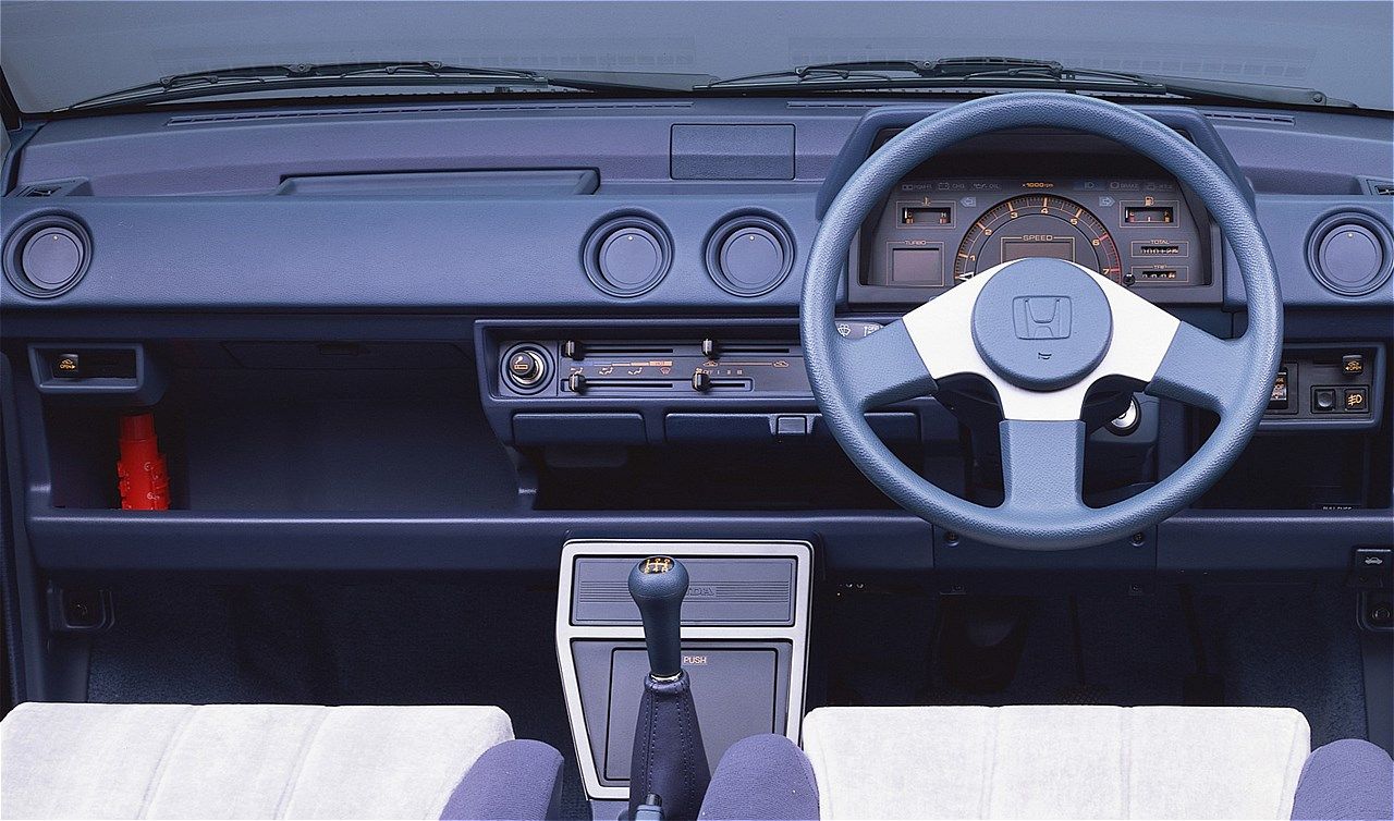 1983年発売のシティ・ターボⅡ（写真：本田技研工業）
