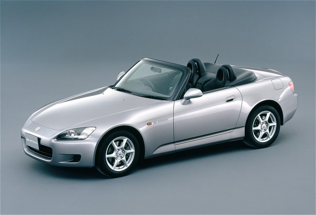 1999年発売モデルのホンダ「S2000」（写真：本田技研工業）