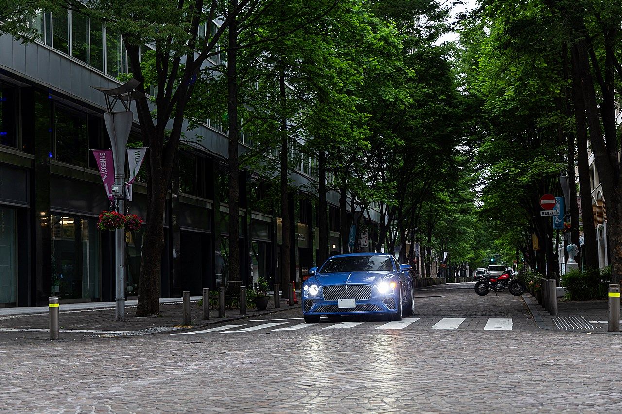 ベントレーの3代目「コンチネンタルGT」（写真：三木 宏章）