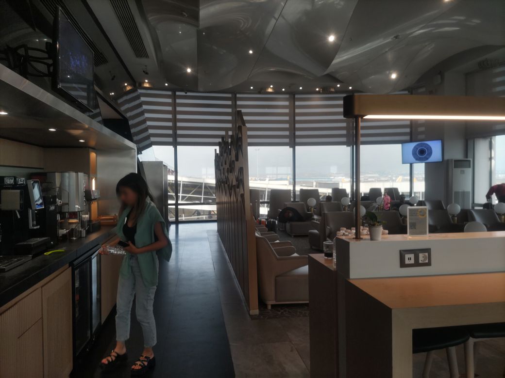 トルコのラウンジ2（筆者撮影）