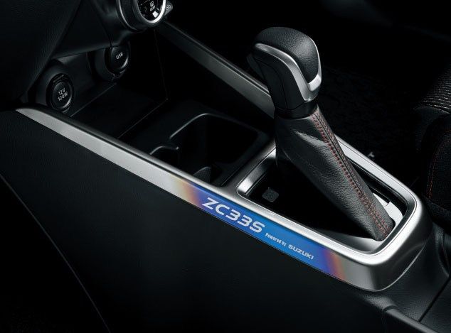 スイフトスポーツの特別仕様車「ZC33S Final Edition」（写真：スズキ）