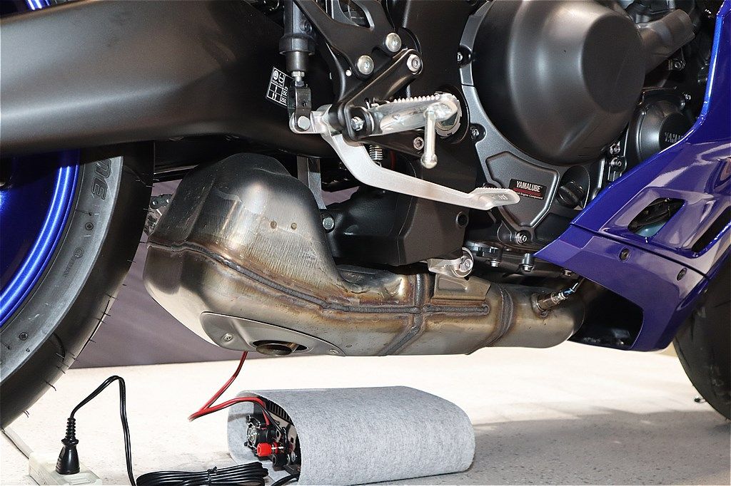第52回 東京モーターサイクルショーに参考出品されたヤマハ「YZF-R9」（筆者撮影）