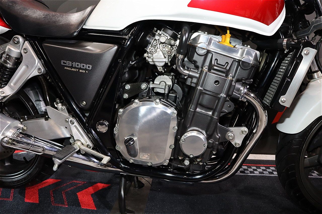 1992年発売のホンダ「CB1000スーパーフォア」（筆者撮影）