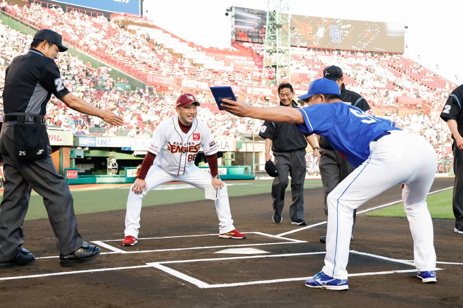 ©Rakuten Eagles 
