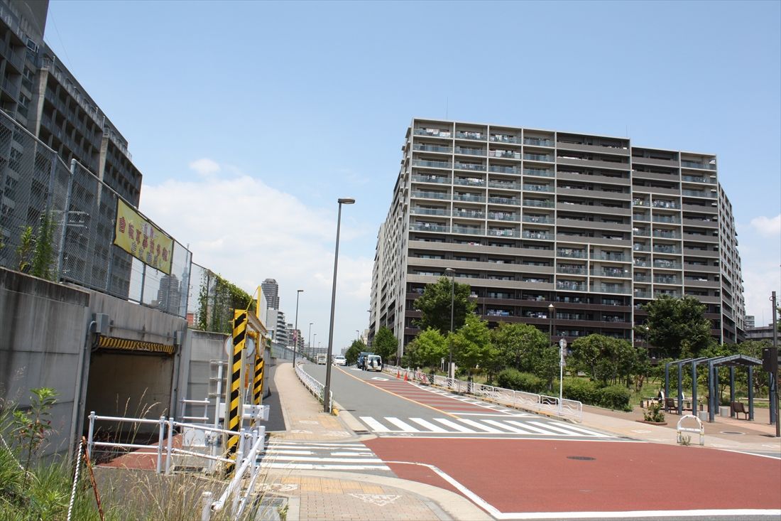 小名木川貨物駅は再開発でマンションや商業施設が整備され、貨物駅時代の面影はほとんどない（筆者撮影）