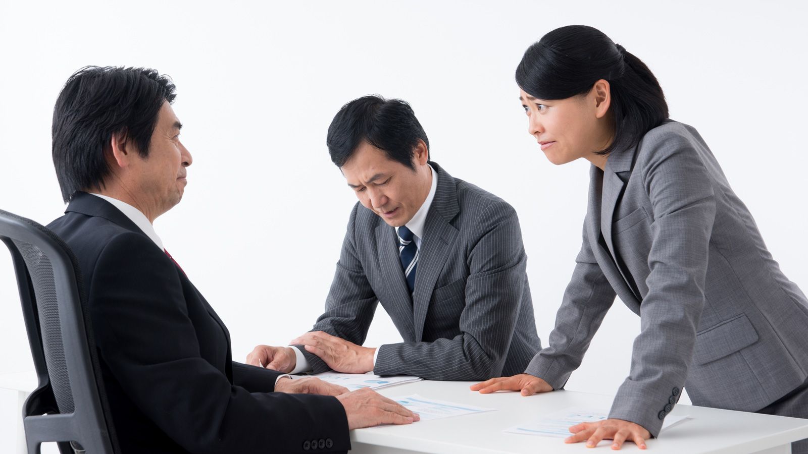 バブル世代 が会社で煙たがられる根本理由 ブックス レビュー 東洋経済オンライン 経済ニュースの新基準 バブル世代 が会社で煙たがられる根本理由 ブックス レビュー 東洋経済オンライン 経済ニュースの新基準