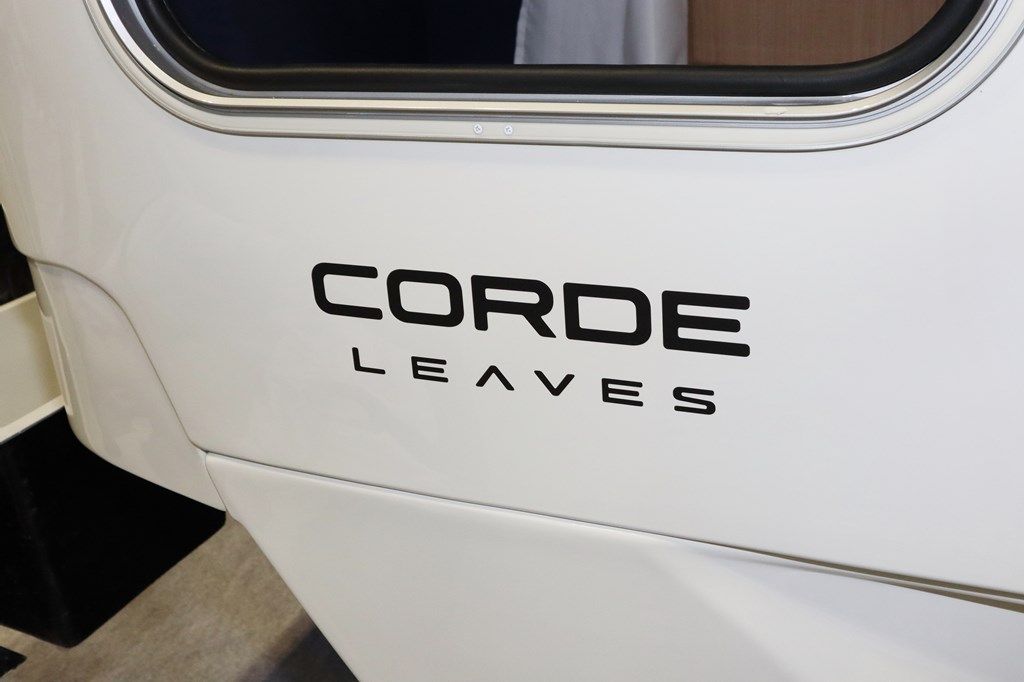 いすゞ「トラヴィオ」をベースにした、バンテックの新型キャンピングカー「コルド リーブス」（写真；筆者撮影）