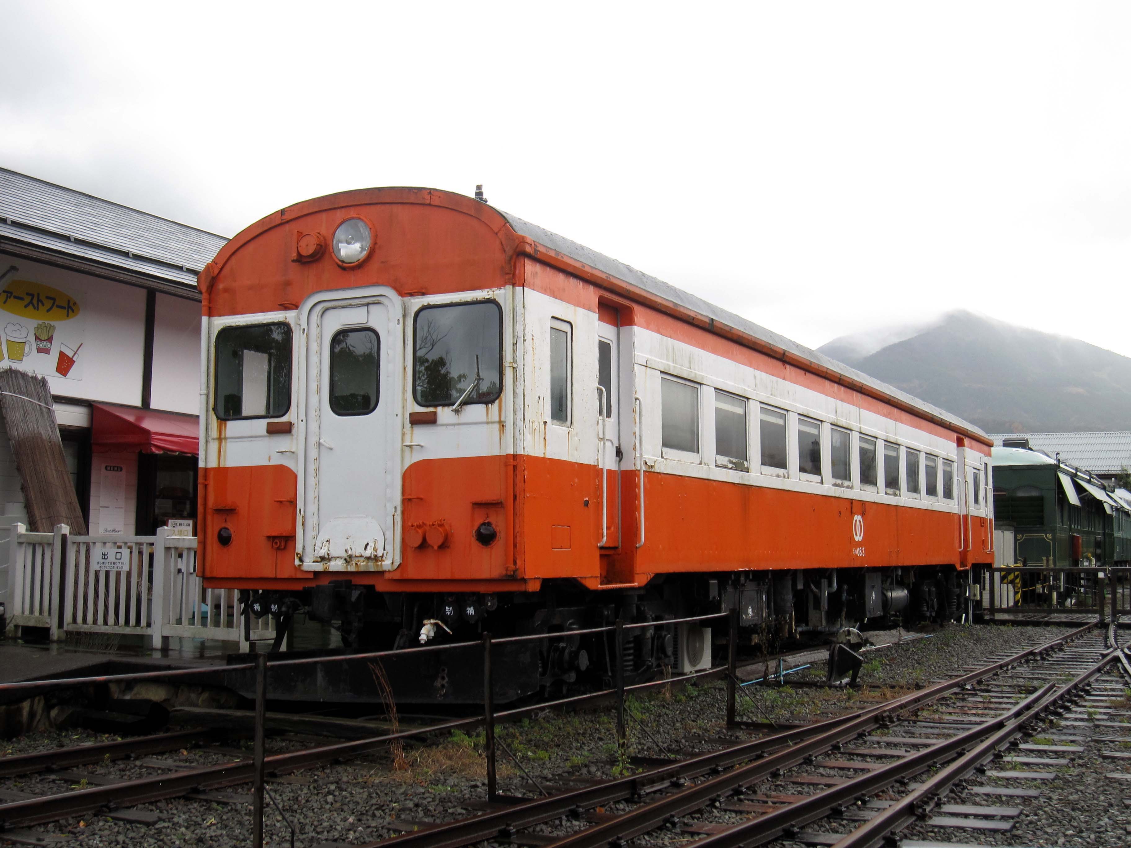 加悦鉄道のキハ08は客車の面影を感じさせる車体が特徴的だった（撮影：南正時）