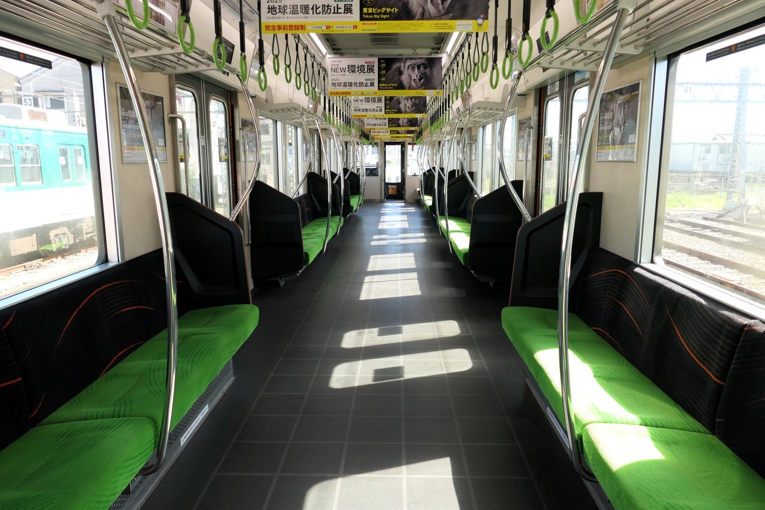 京阪電気鉄道13000系　車内