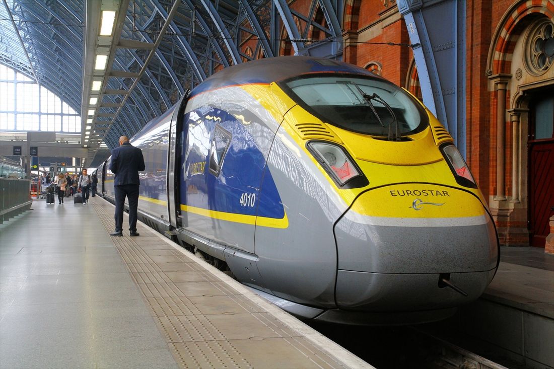 ロンドン・セントパンクラス駅に停車するユーロスター(撮影:橋爪智之)