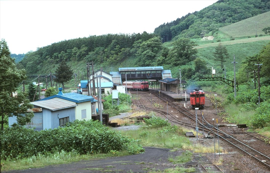 山線の峠の駅、小沢（撮影：南正時）