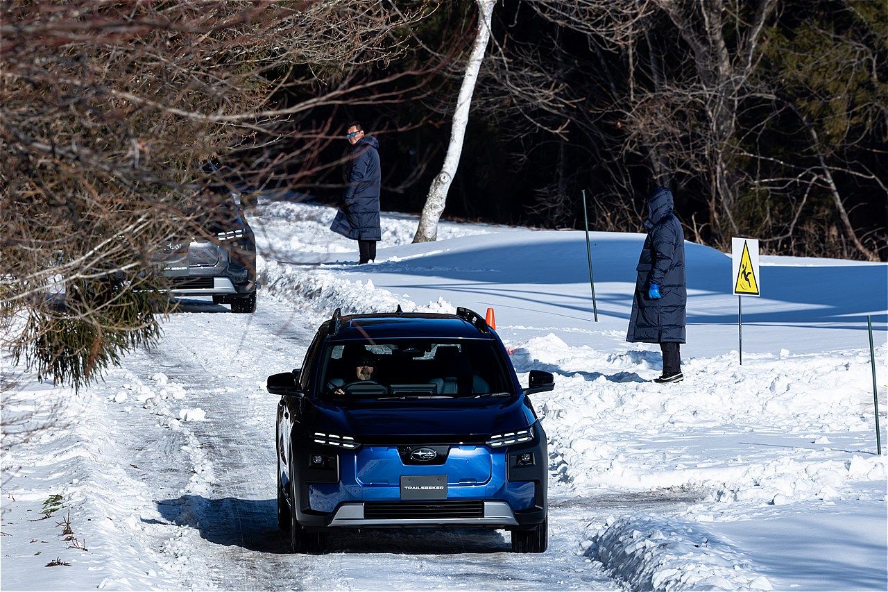 2026年4月上旬に正式発表予定、スバル新型BEV「トレイルシーカー」のプロトタイプ（写真：三木 宏章）