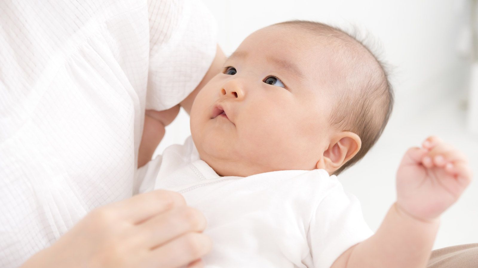 新生児 声 枯れ 赤ちゃんが発熱 病院へ行くかの判断基準 注意したい症状について