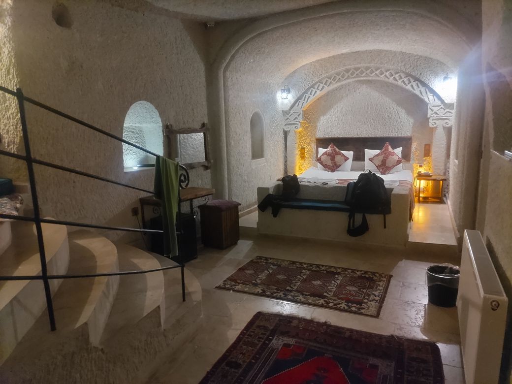 宿泊した洞窟ホテル（写真：筆者撮影）