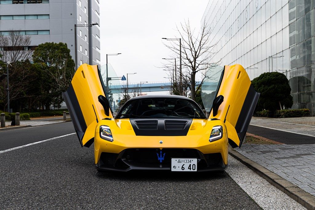 マセラティの最新モデル「GT2ストラダーレ」（写真：三木 宏章）