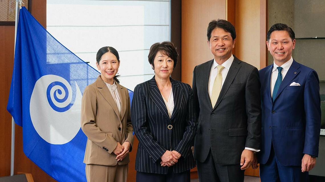 左から ドロップ 代表取締役 三浦 綾佳氏 ジャーナリスト 福島 敦子氏 茨城県知事 大井川 和彦氏 茨城トヨペット 代表取締役社長 幡谷 俊一郎氏