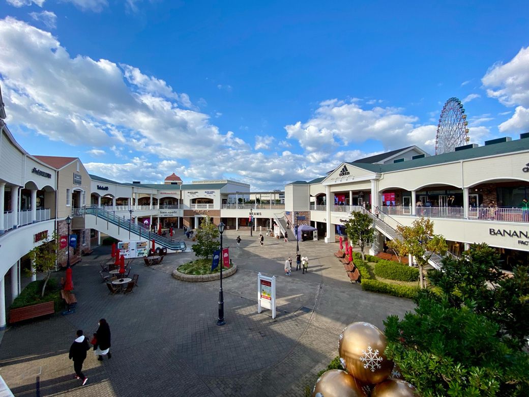 「りんくうプレミアム・アウトレット」（2021年12月撮影）