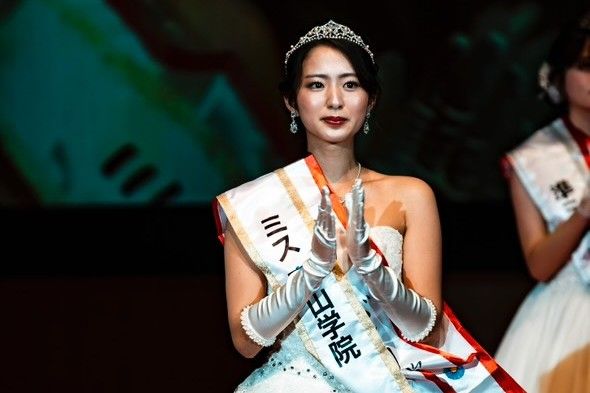 ミスコンでグランプリに輝いた時の写真（本人提供）