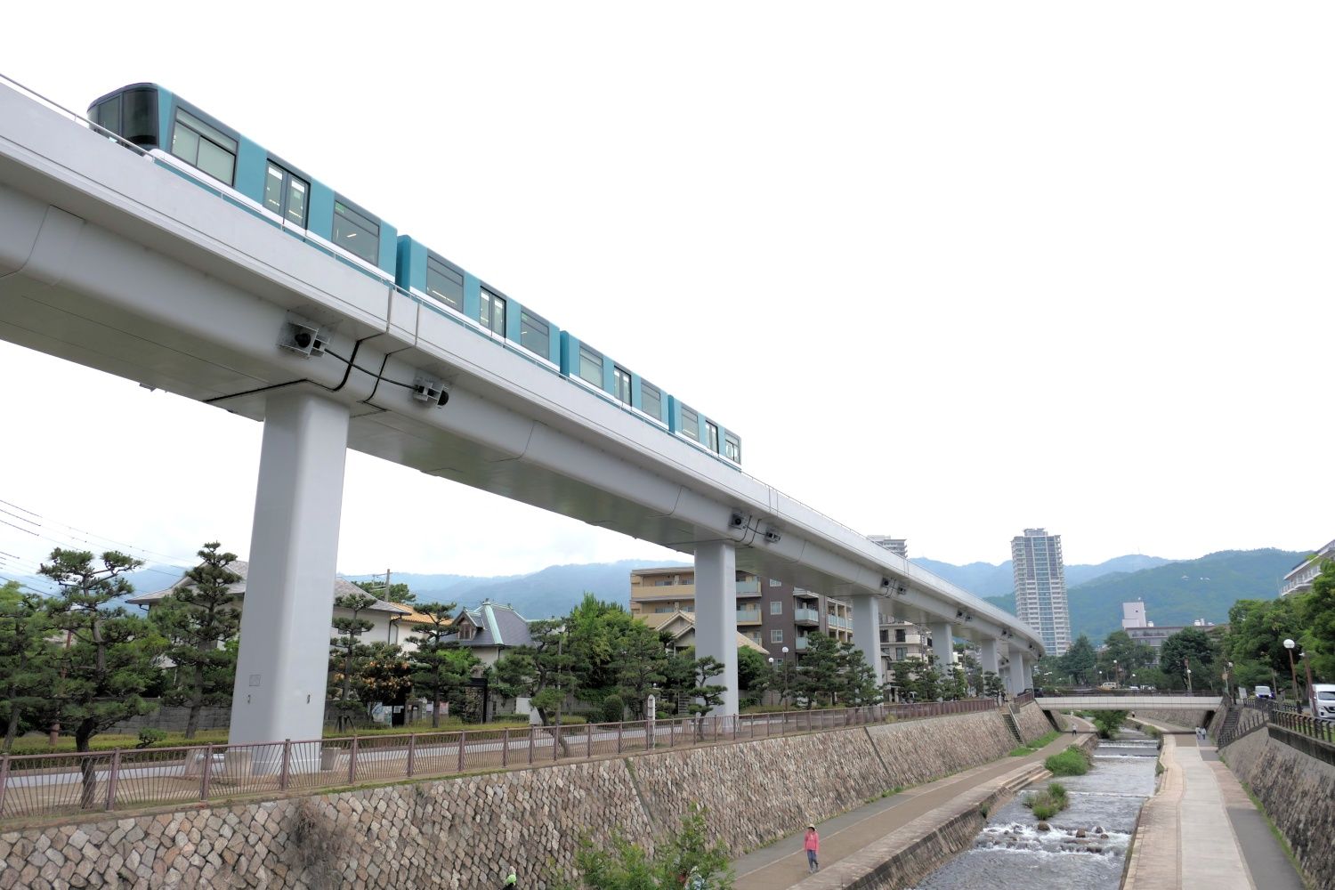 六甲ライナー　住吉―魚崎間